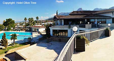 Hauptgeb&auml;ude des Hotel Olive Tree in Nordzypern