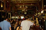 Genie&szlig;en Sie die Cafehaus-Kultur Lissabons